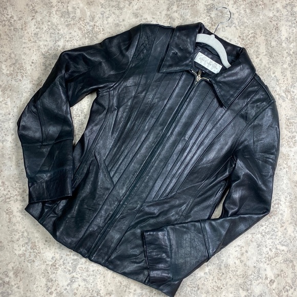 Vintage Jones New York Leather Jacket - Picture 2 of 9